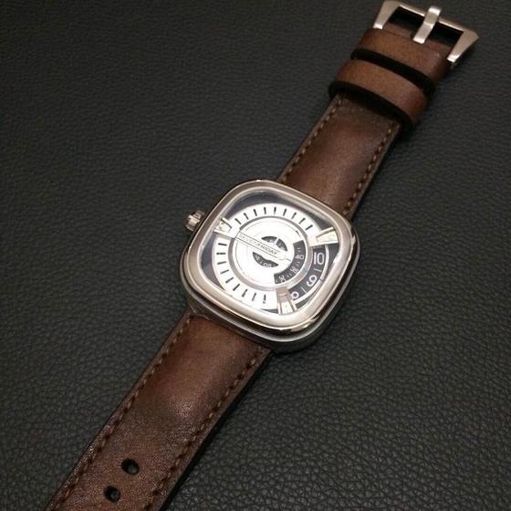 Sevenfriday hotsell nato strap